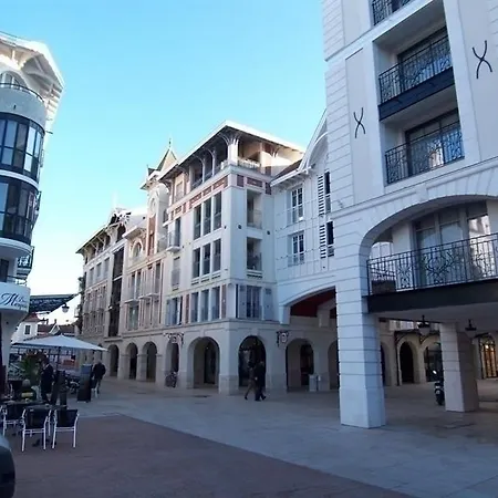 A 200m De La Plage Appartement *